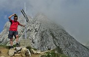 71 Alla croce della Bocchetta di Corna Piana (2100 m)